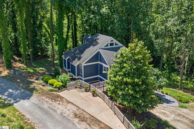 210 Fairway Forest Vw, Fountain Inn, SC 29644