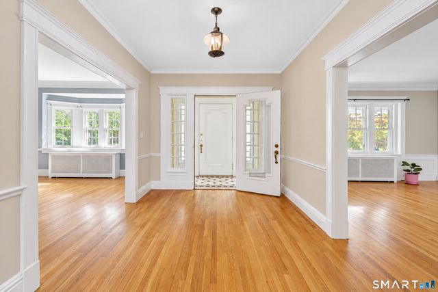 352 McKinley Avenue, New Haven, CT 06405
