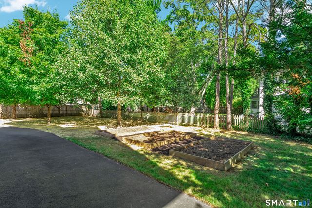 352 McKinley Avenue, New Haven, CT 06405