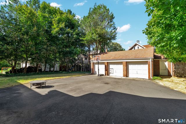 352 McKinley Avenue, New Haven, CT 06405