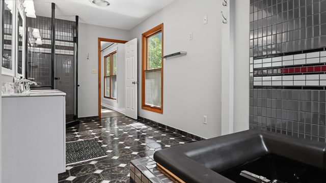 65 Mayfair Way, Huntington, WV 25705