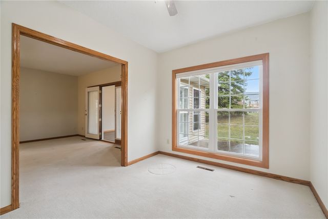 4515 Westchester Drive NE A, Cedar Rapids, IA 52402