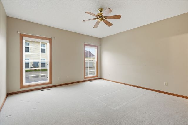 4515 Westchester Drive NE A, Cedar Rapids, IA 52402