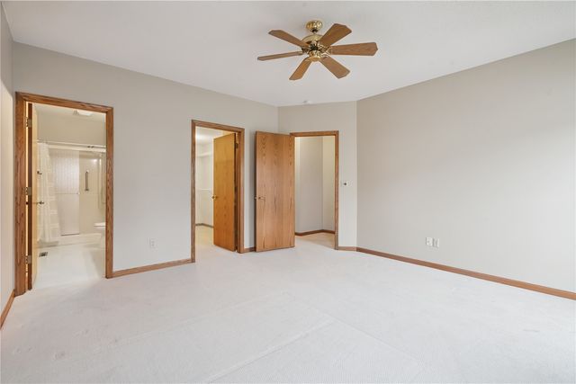 4515 Westchester Drive NE A, Cedar Rapids, IA 52402