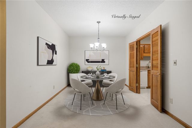 4515 Westchester Drive NE A, Cedar Rapids, IA 52402