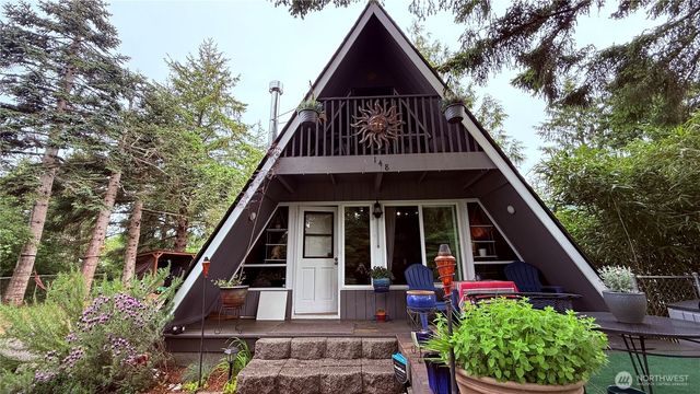 148 Seagate Street SW, Ocean Shores, WA 98569
