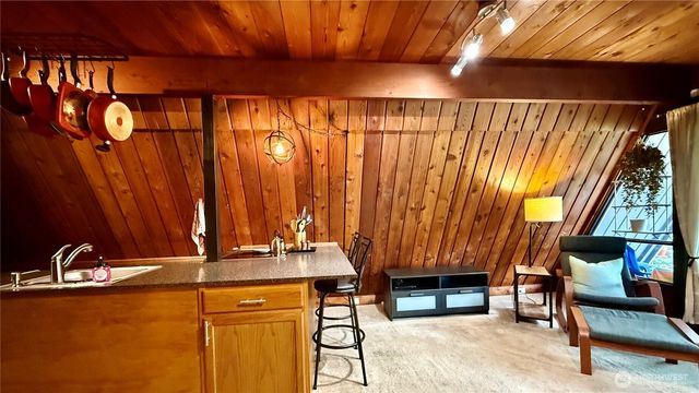 148 Seagate Street SW, Ocean Shores, WA 98569