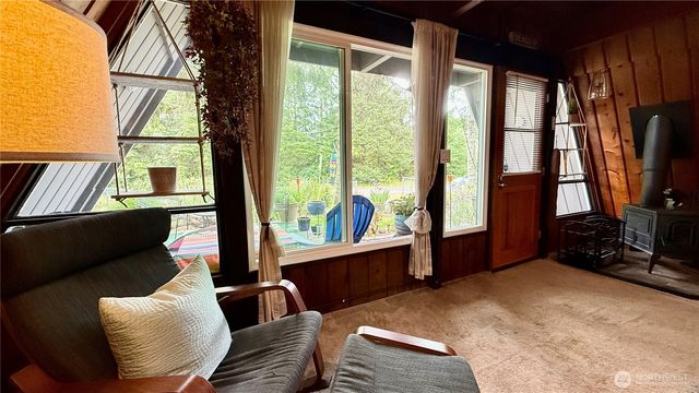 148 Seagate Street SW, Ocean Shores, WA 98569