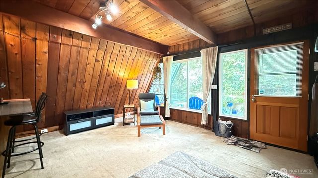 148 Seagate Street SW, Ocean Shores, WA 98569