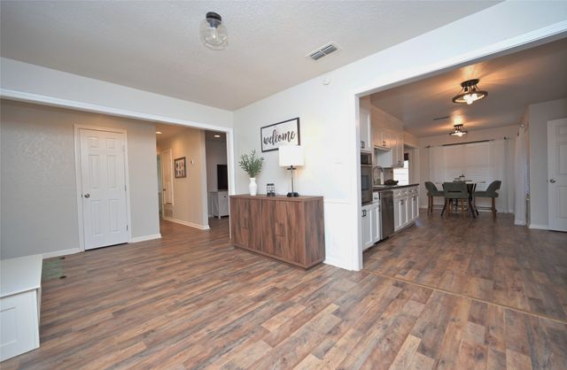 3701 Nocona Drive, De Cordova, TX 76049