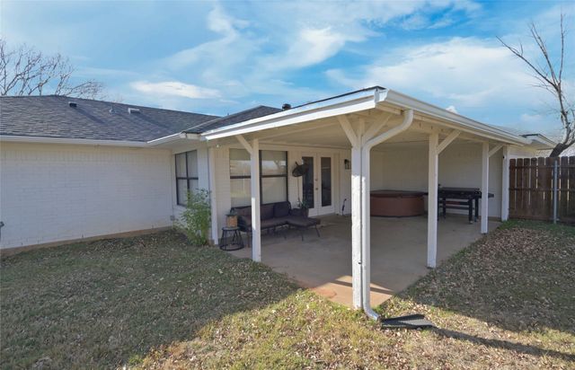 3701 Nocona Drive, De Cordova, TX 76049