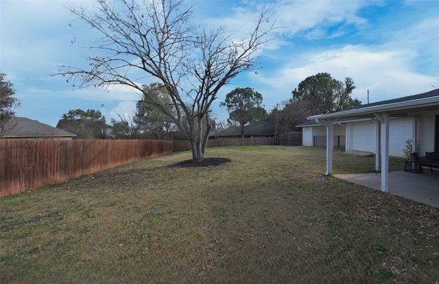 3701 Nocona Drive, De Cordova, TX 76049