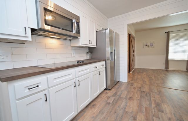 3701 Nocona Drive, De Cordova, TX 76049