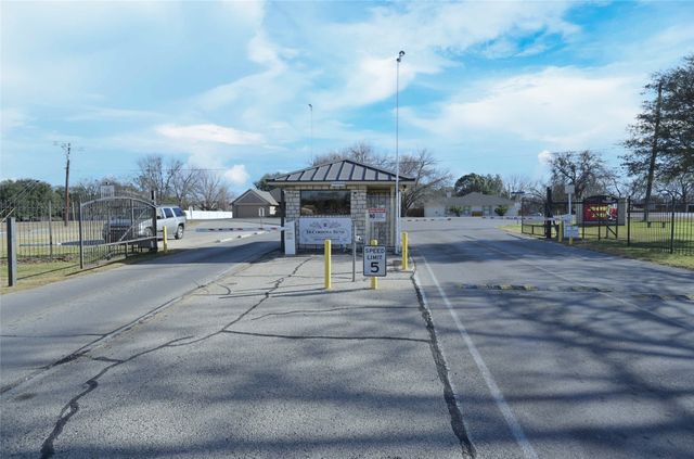 3701 Nocona Drive, De Cordova, TX 76049