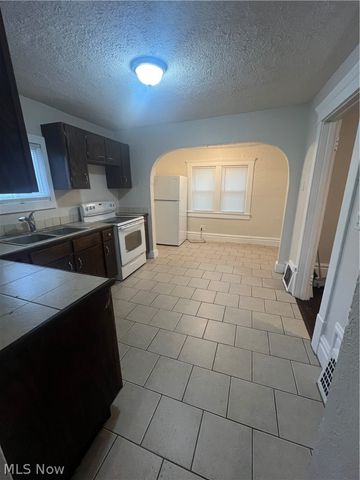 716 Grace Avenue, Akron, OH 44320