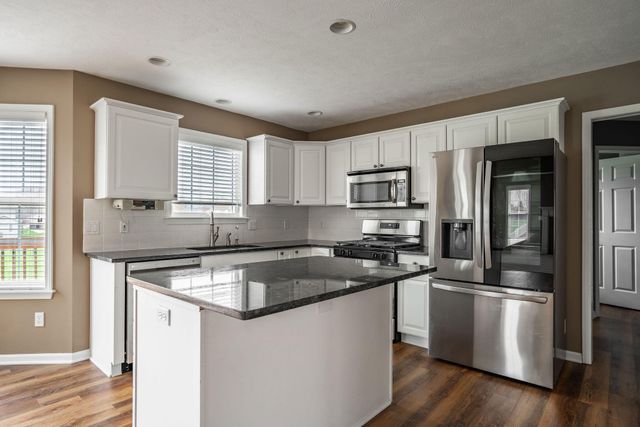 7903 Golf Meadows Drive, Caledonia, MI 49316