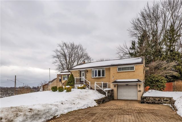 2 Hallmark Drive, Penn Hills, PA 15235