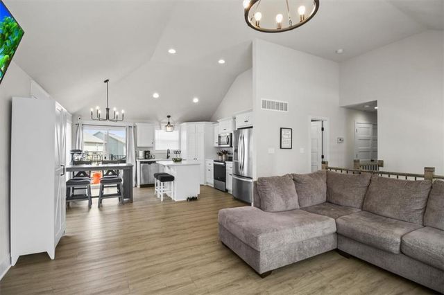 625 N Rockwell Court, Independence, MO 64056