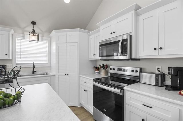 625 N Rockwell Court, Independence, MO 64056