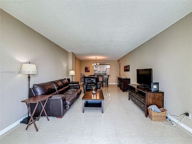 19380 Collins Avenue 308, Sunny Isles Beach, FL 33160