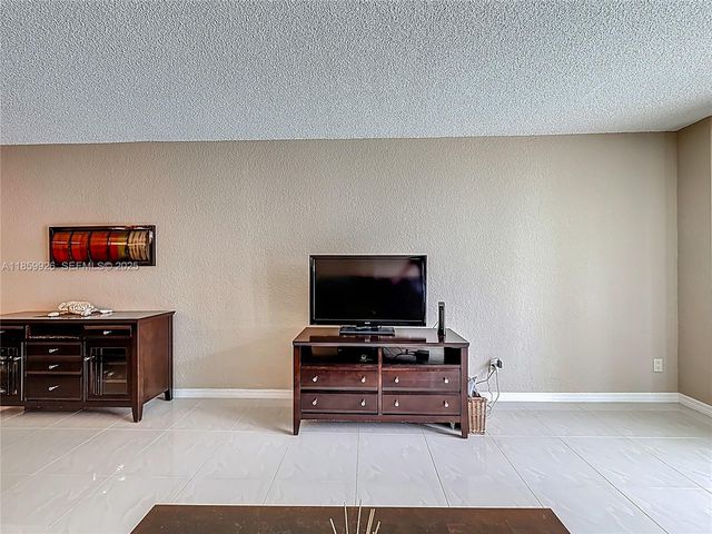 19380 Collins Avenue 308, Sunny Isles Beach, FL 33160
