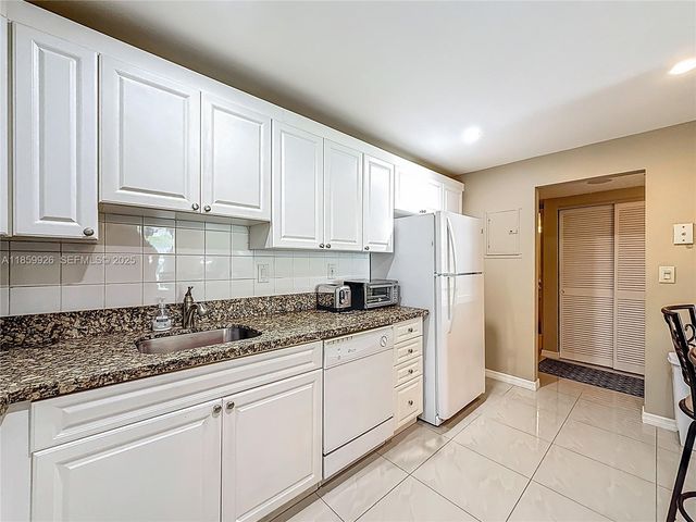 19380 Collins Avenue 308, Sunny Isles Beach, FL 33160