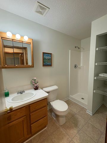 2536 Eagles Circle 8, Ypsilanti City, MI 48197