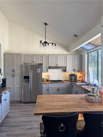 6437 Jaguar, Riverside, CA 92506