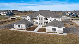 1633 Grey Fox TRAIL #C, Mukwonago, WI 53149