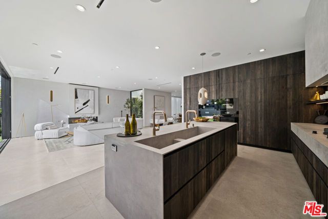 6660 Maryland Drive, Los Angeles, CA 90048