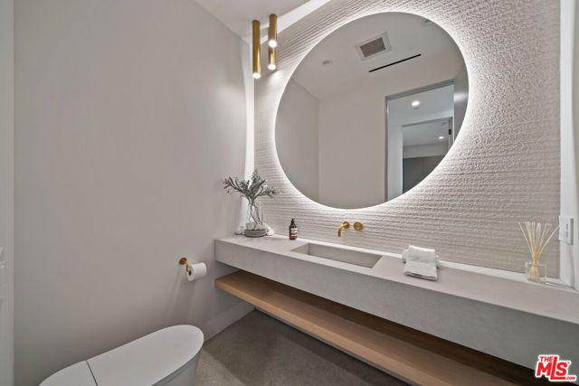 6660 Maryland Drive, Los Angeles, CA 90048