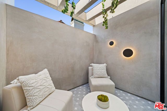 6660 Maryland Drive, Los Angeles, CA 90048