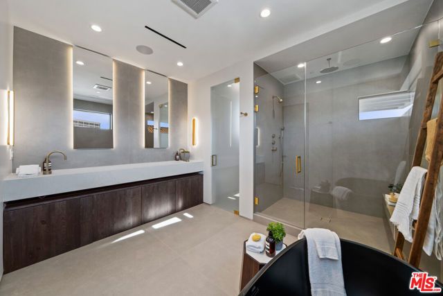 6660 Maryland Drive, Los Angeles, CA 90048