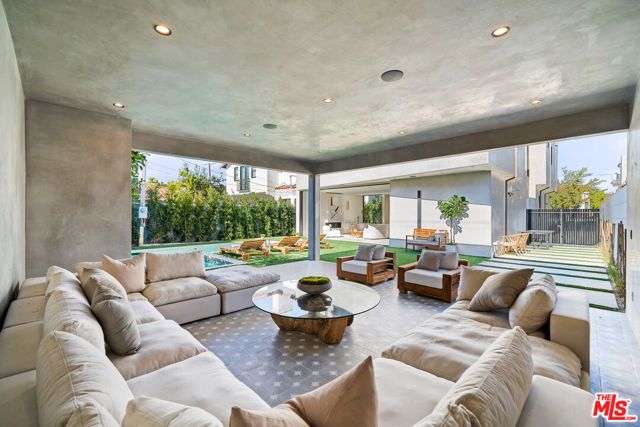 6660 Maryland Drive, Los Angeles, CA 90048