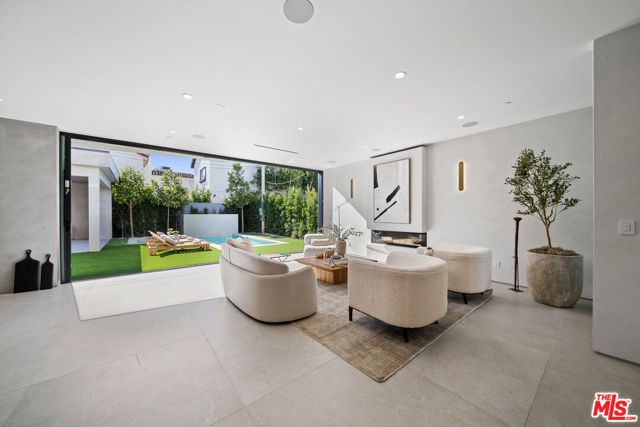 6660 Maryland Drive, Los Angeles, CA 90048