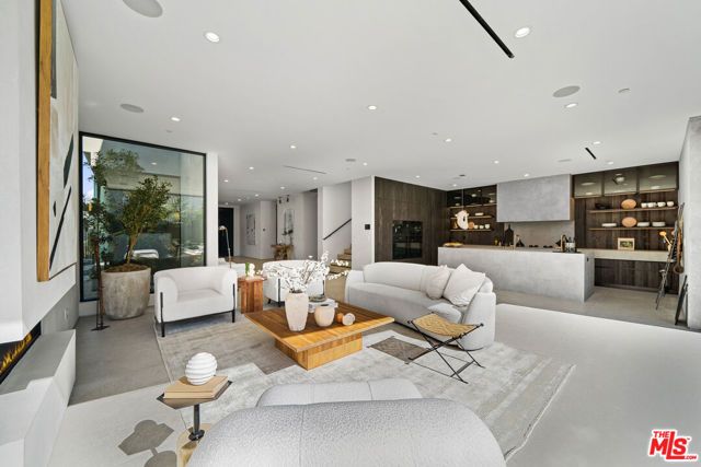 6660 Maryland Drive, Los Angeles, CA 90048