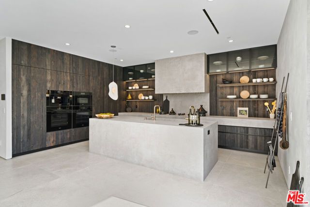 6660 Maryland Drive, Los Angeles, CA 90048