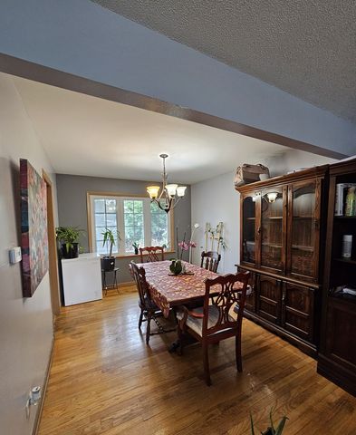 12543 S Menard Avenue, Palos Heights, IL 60463