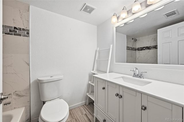 4896 S Dudley Street 7-2, Littleton, CO 80123