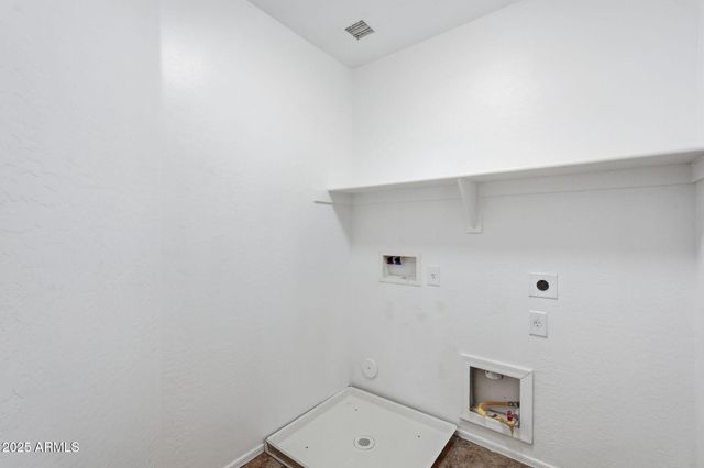 14241 W PORT ROYALE Lane, Surprise, AZ 85379