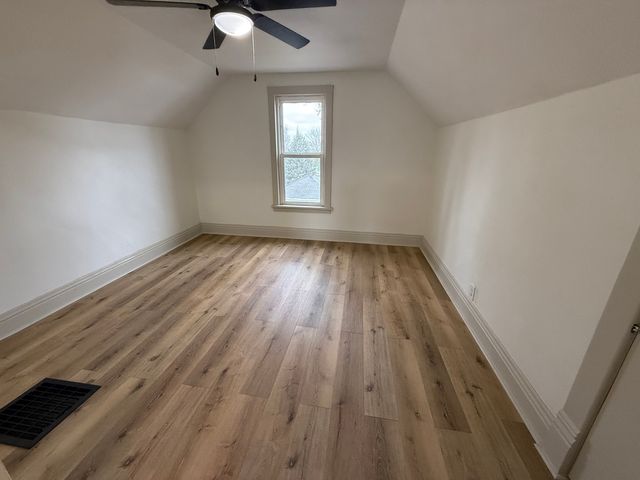 335 North Avenue, Sycamore, IL 60178