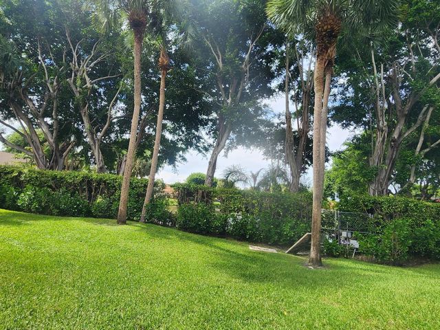 6013 10th Avenue N 208, Greenacres, FL 33463