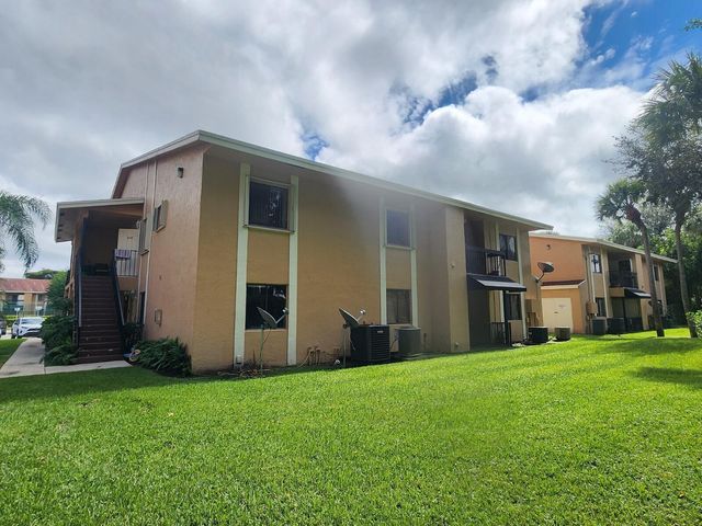 6013 10th Avenue N 208, Greenacres, FL 33463