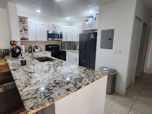 6013 10th Avenue N 208, Greenacres, FL 33463