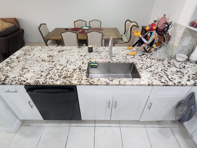 6013 10th Avenue N 208, Greenacres, FL 33463