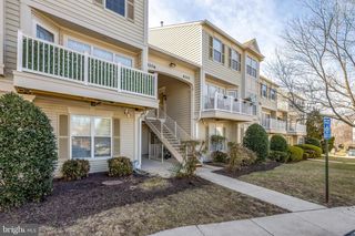8204 CATBIRD CIR #202, Lorton, VA 22079