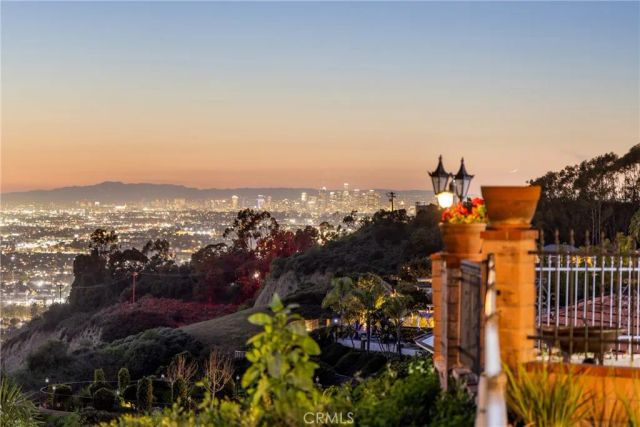 4807 Cinco View, Whittier, CA 90601