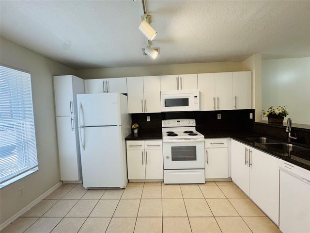 3142 SW 129th Way 156, Miramar, FL 33027