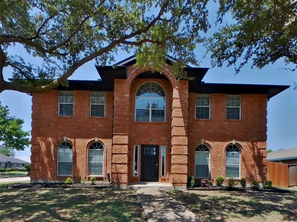 8401 Manchester Drive, Rowlett, TX 75089