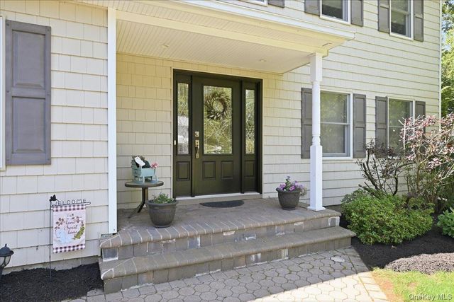 32 Scenic Hills Drive, Ridge, NY 11961